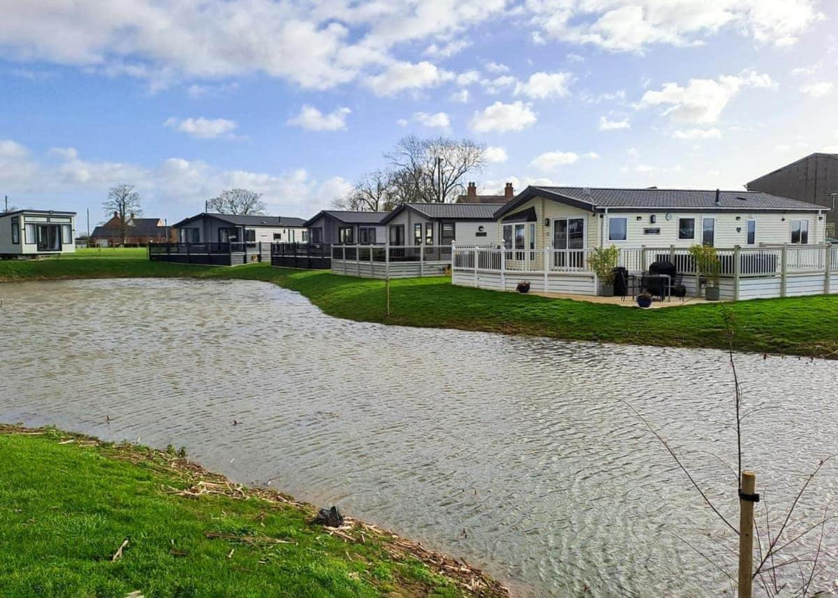 Helsey Farm Cottages Exterior photo